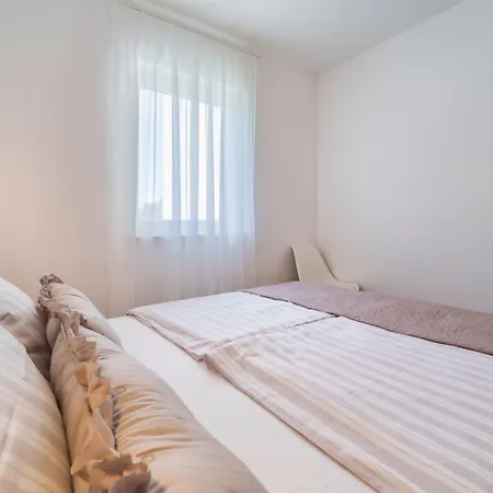 Appartement Ravlic Punat